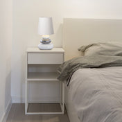 Lampe de table en céramique faite à la main - Design artisanal intemporel