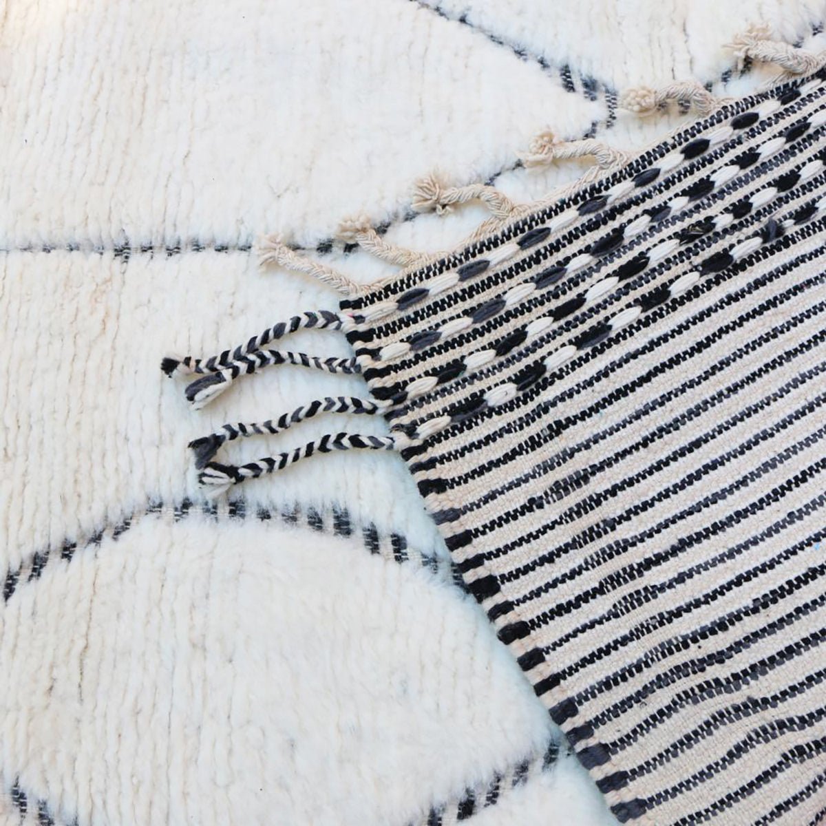 Handmade Moroccan Berber Carpet in Premium Wool Design 203x289 cm