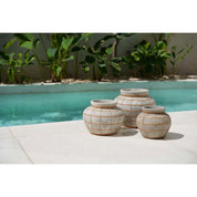 Handcrafted Belly Vase in Concrete - Timeless Artisan Design