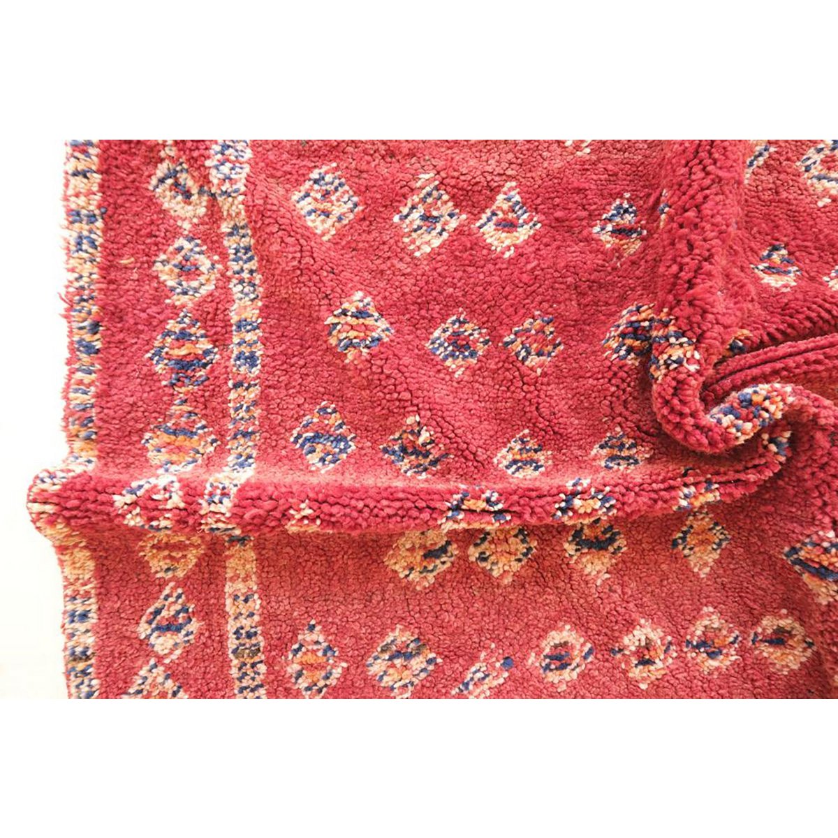 Timeless Handmade Berber Wool Carpet in Premium Design 169x258 cm
