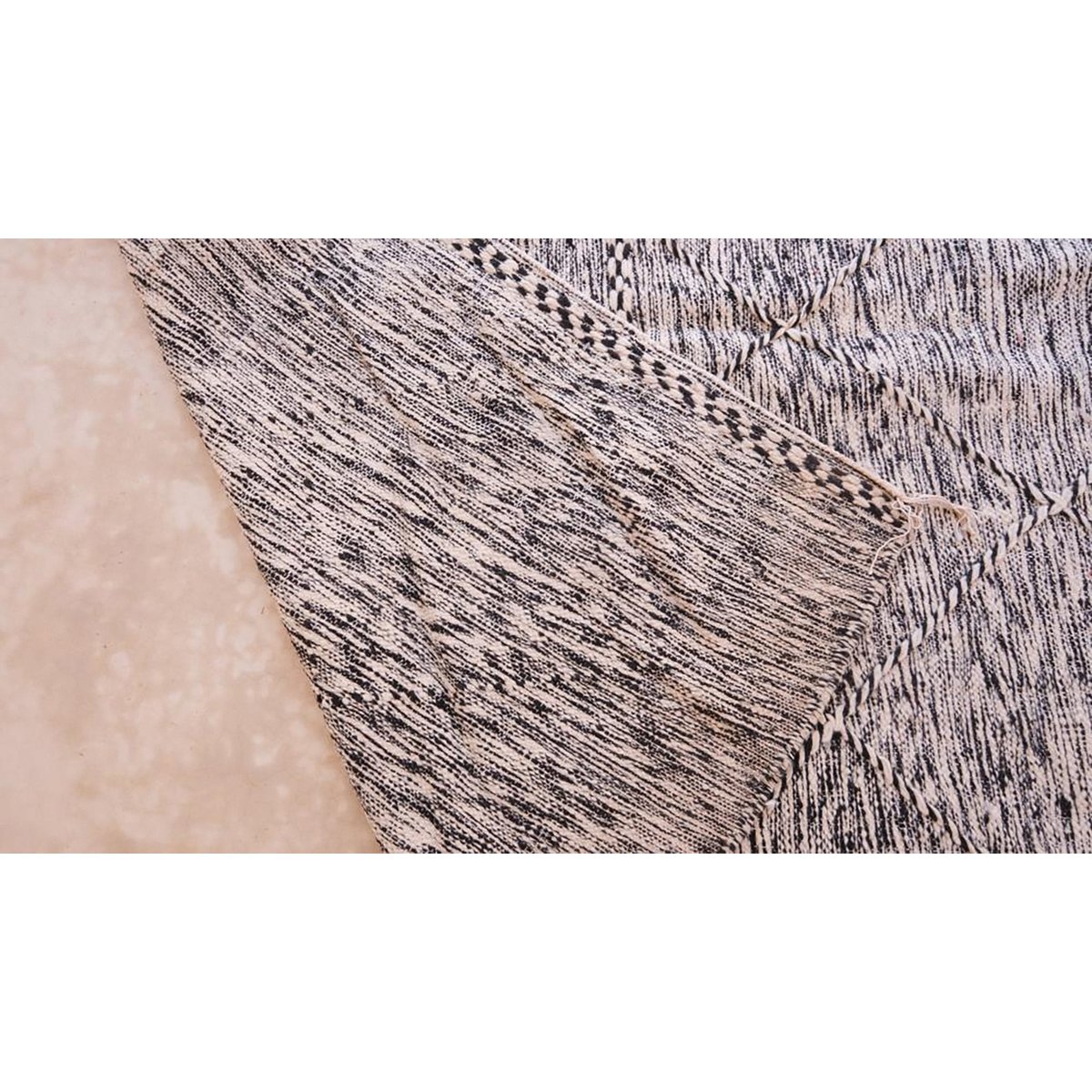 Handcrafted Moroccan Kilim Rug in Premium Natural Wool