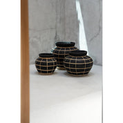 Handcrafted Black Belly Vase – Timeless Artisan Design