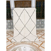 Handmade Luxury Berber Rug, Timeless Artisan Design, 163 x 271 cm