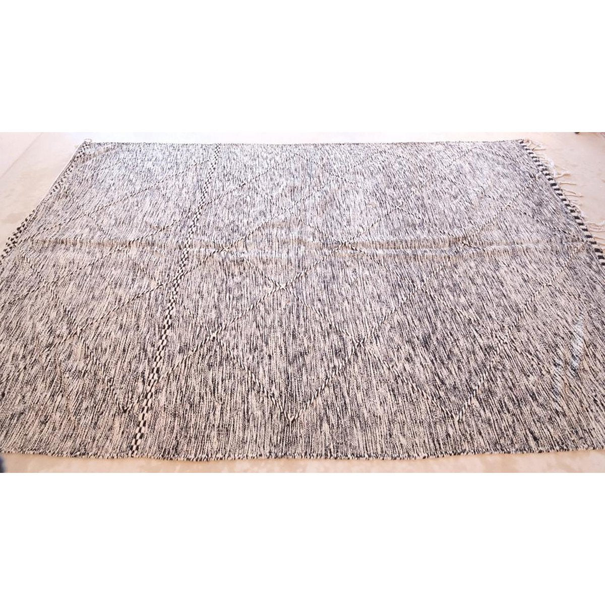 Handcrafted Moroccan Kilim Rug in Premium Natural Wool