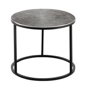 Ensemble de tables d'appoint latérales en aluminium argenté Calvera