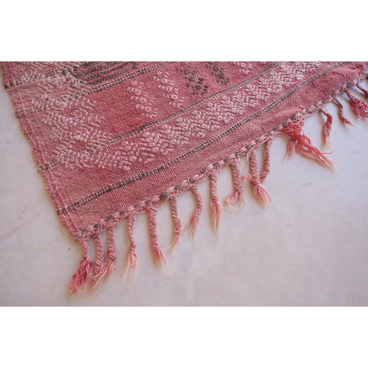 Luxurious Handmade Moroccan Berber Kilim Carpet in Wool