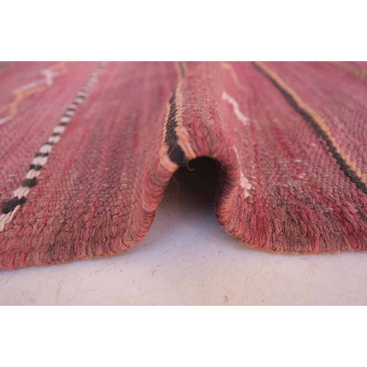 Luxury Handmade Artisan Moroccan Kilim Carpet in Wool 157x217 cm