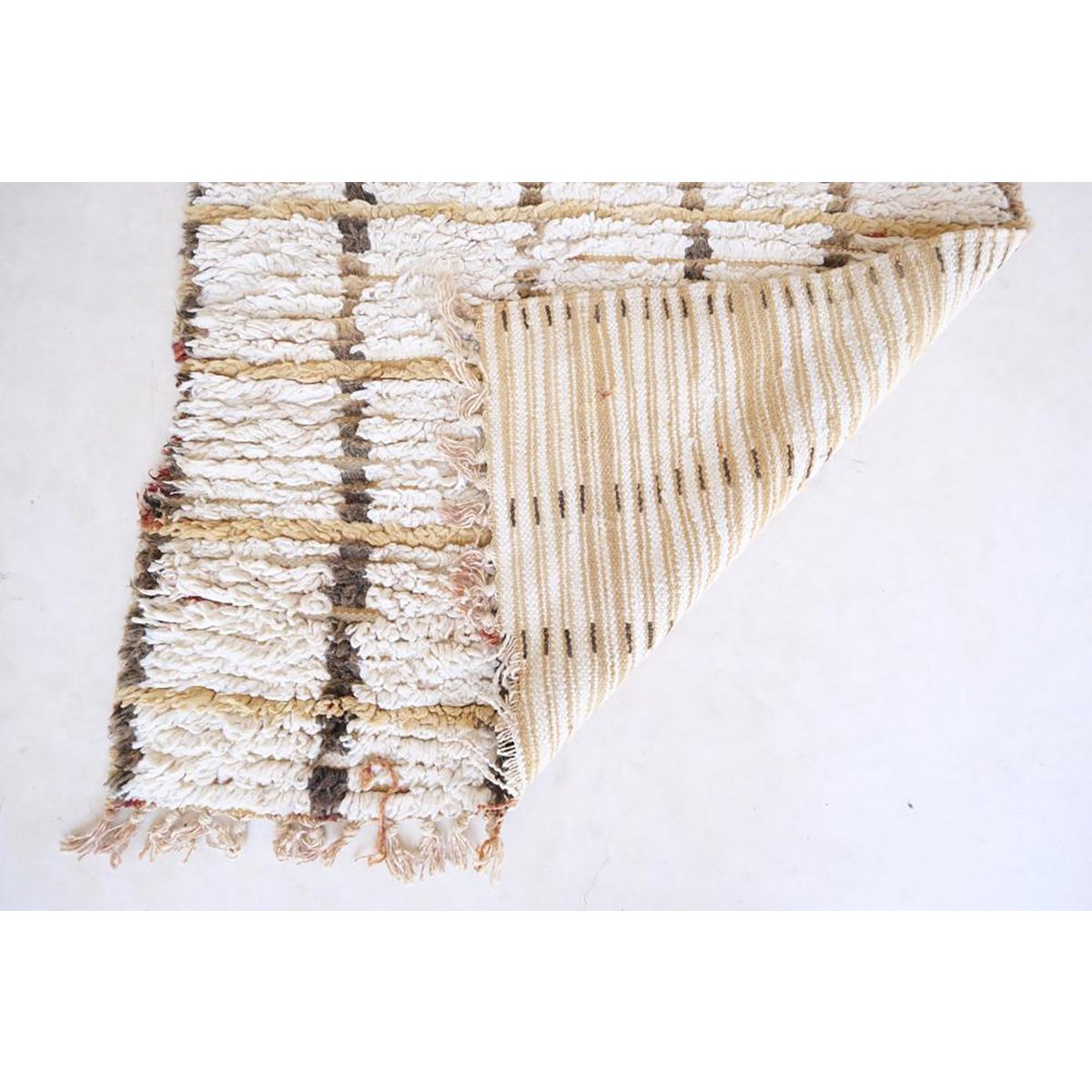 Handcrafted Luxury Berber Corridor Carpet in Timeless Design