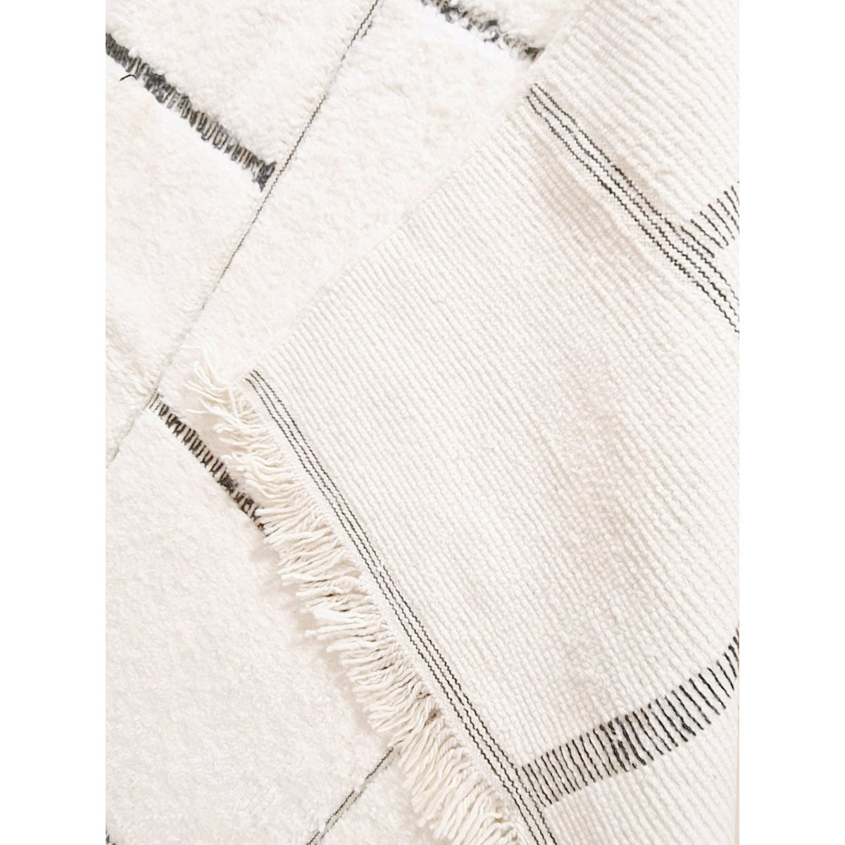 Luxury Handmade Beni Ouarain Rug, Timeless Artisan Design
