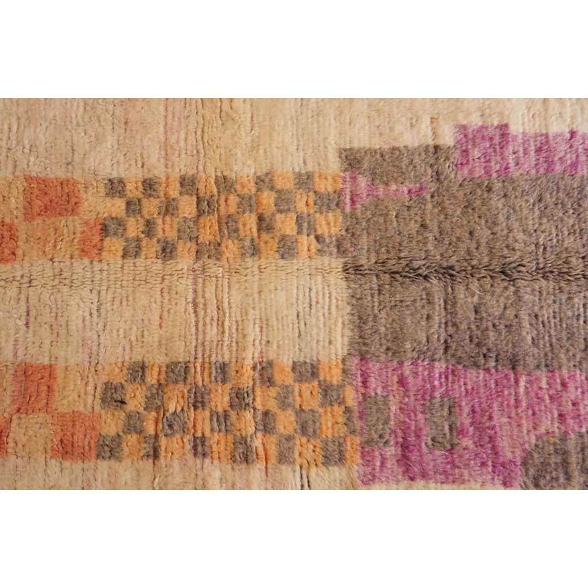Timeless Handmade Moroccan Berber Carpet in Pure Wool 147x223 cm