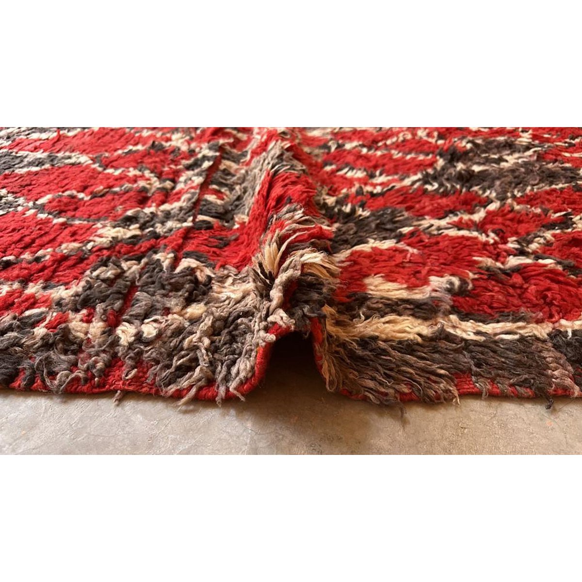 Handmade Moroccan Berber Carpet in Premium Wool, 200x336 cm