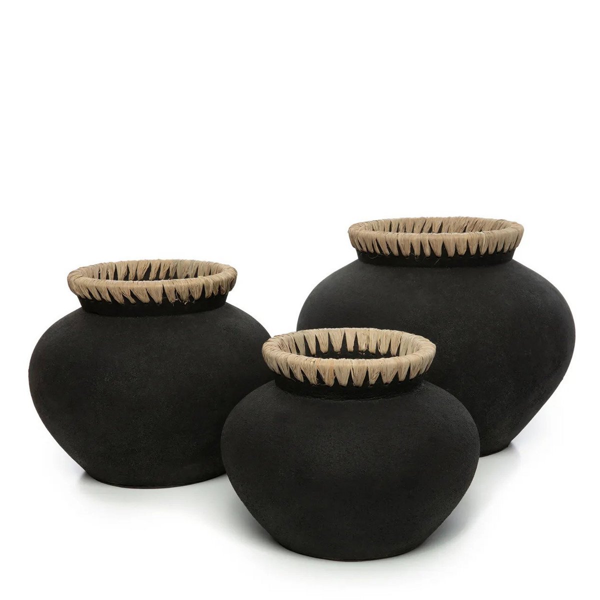 Timeless Handmade Artisan Vase in Premium Black Natural Design