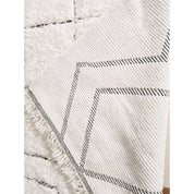 Luxury Handmade Beni Ouarain Rug in Authentic Wool Design